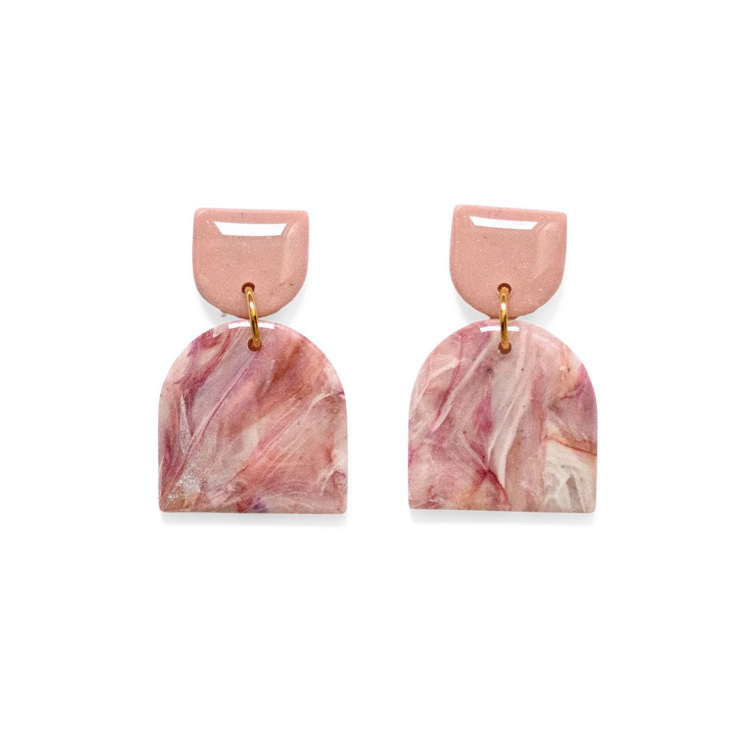 Marble Bloom – handgemaakte pastel oorbellen met marmerlook - 01