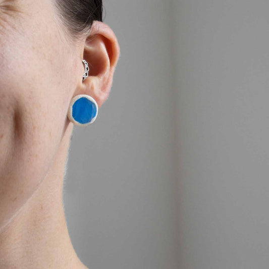 Summer Solstice - donker blauw oorknopje