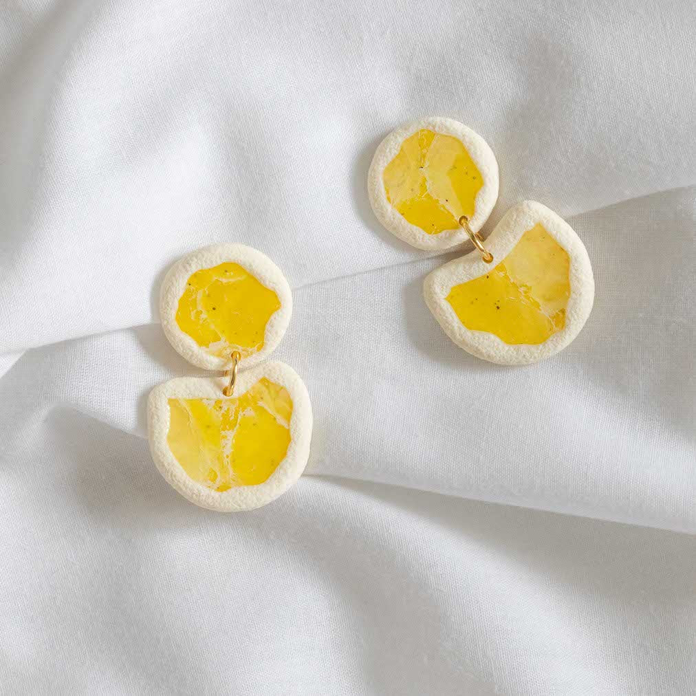 Summer Solstice - gele korte oorhanger