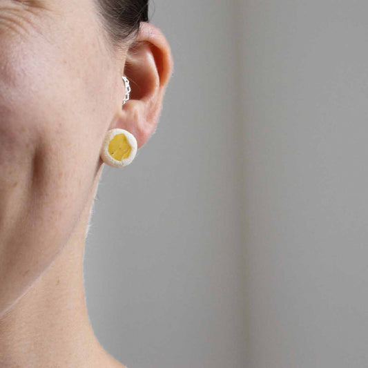 Summer Solstice - geel oorknopje