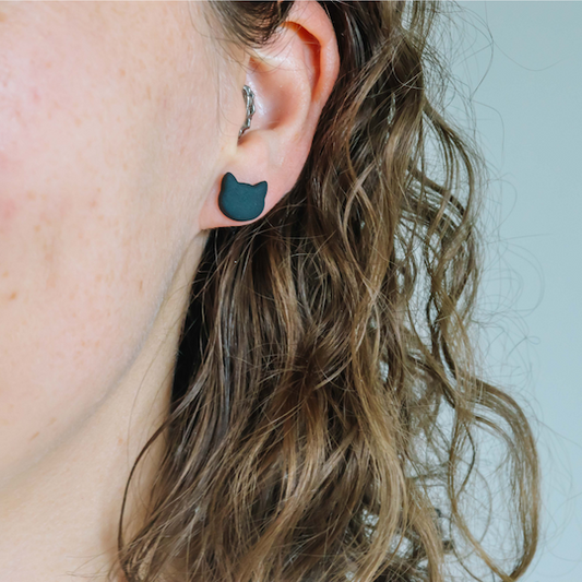 Cattitude - zwarte kat - kleine oorknopjes - effen