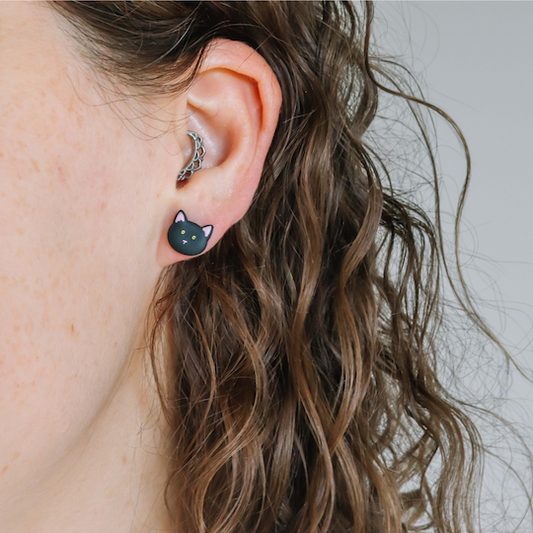 Cattitude - zwarte kat - kleine oorknopjes