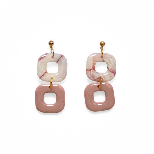 Marble Bloom – handgemaakte pastel oorbellen met marmerlook - 06