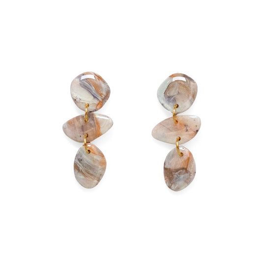 Marble Bloom – handgemaakte pastel oorbellen met marmerlook - 08