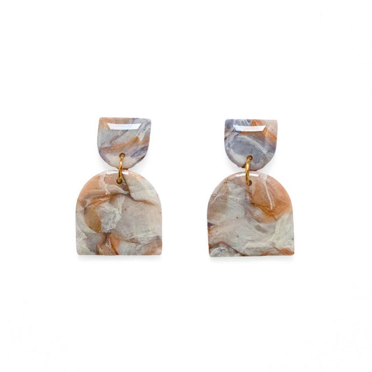 Marble Bloom – handgemaakte pastel oorbellen met marmerlook - 01