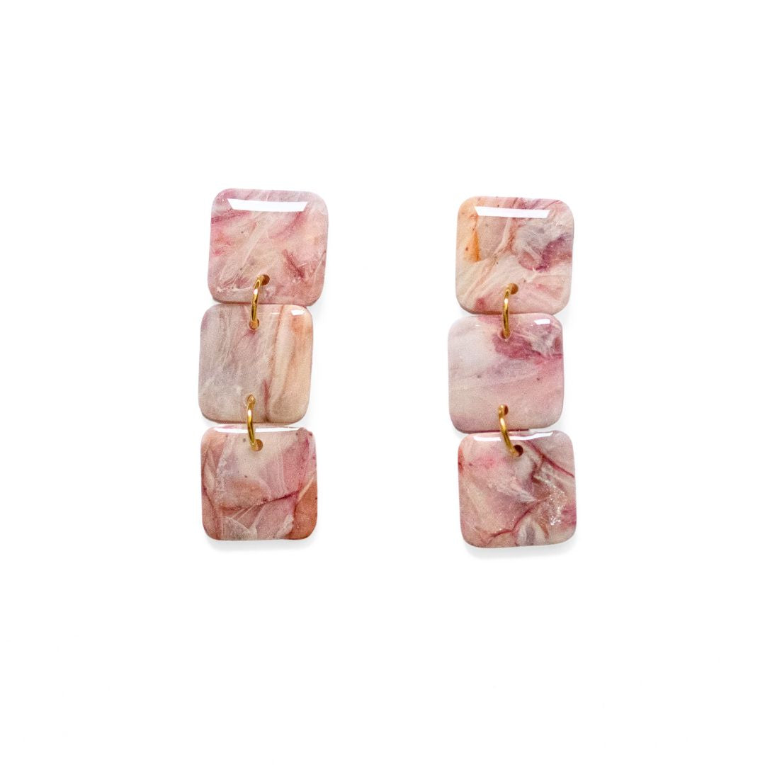 Marble Bloom – handgemaakte pastel oorbellen met marmerlook - 03