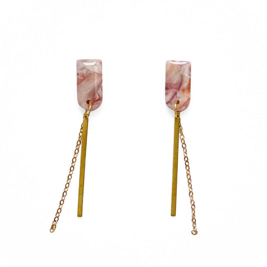 Marble Bloom – handgemaakte pastel oorbellen met marmerlook - 09